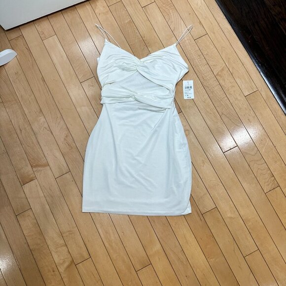 NWT WINDSOR Strike A Pose Cut Out Cutout Mini Dress - small - Picture 8 of 12